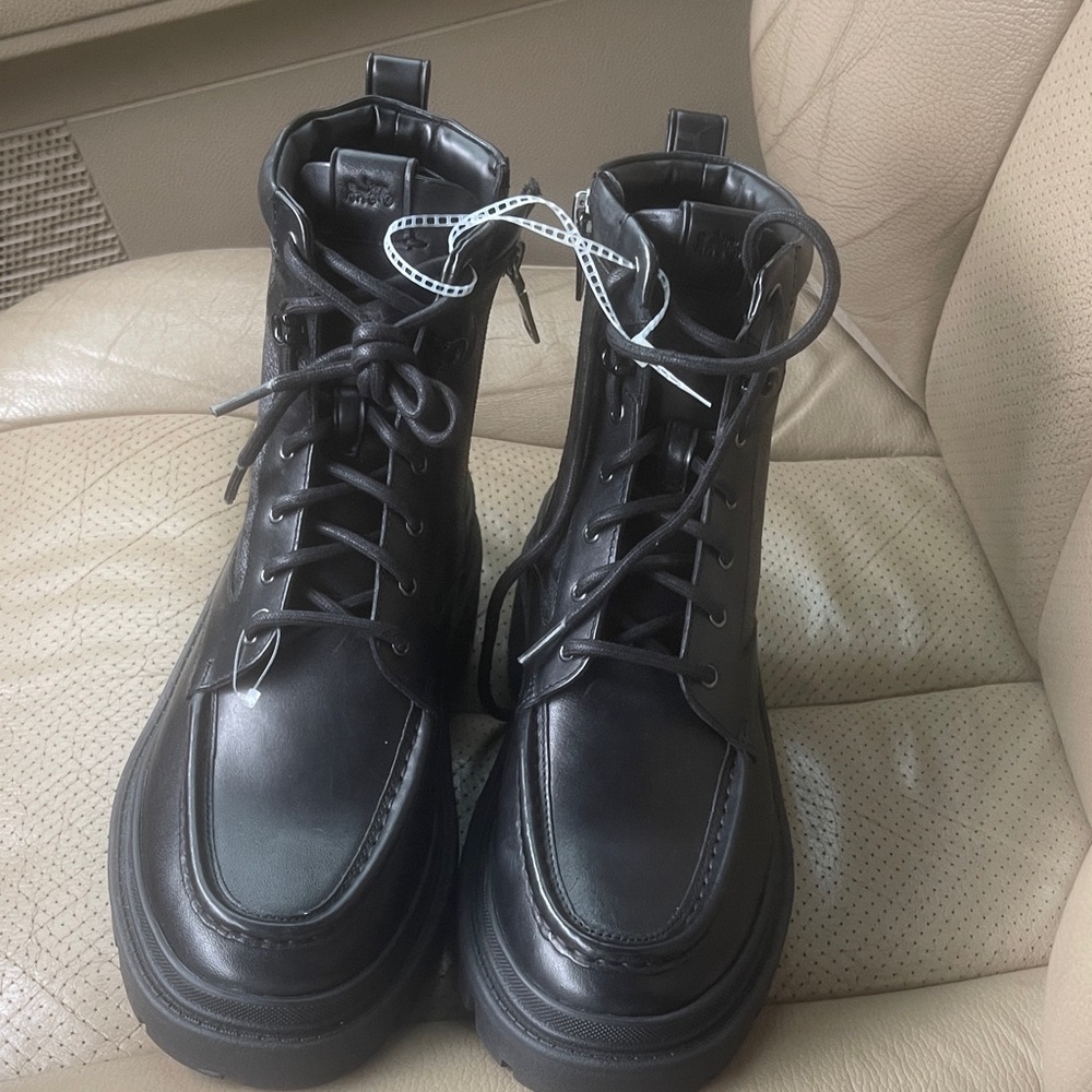 Neuw Men's Black Leather Lace-Up Boots